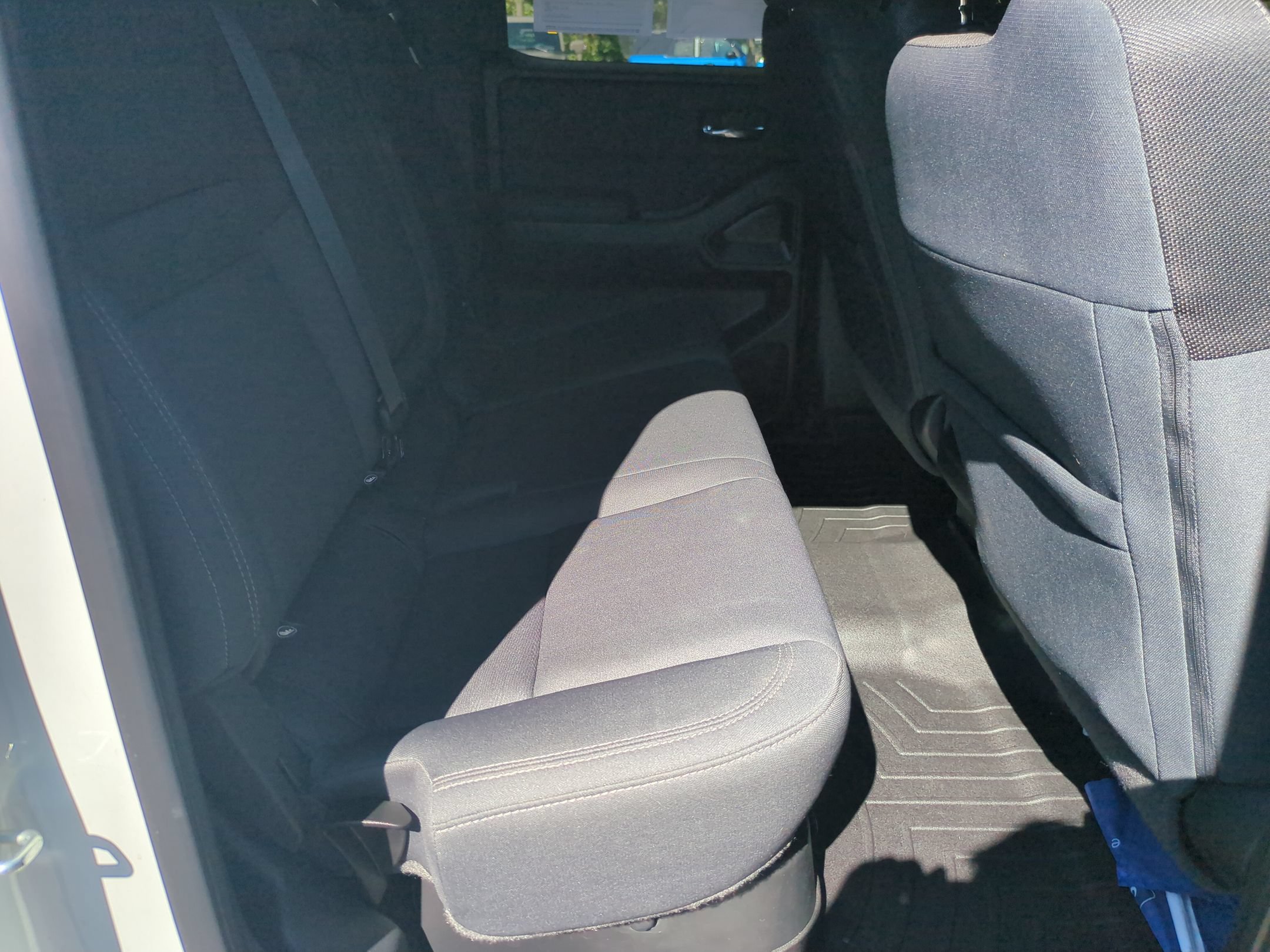 Used 2022 Nissan Frontier SV AWD/4WD image 30