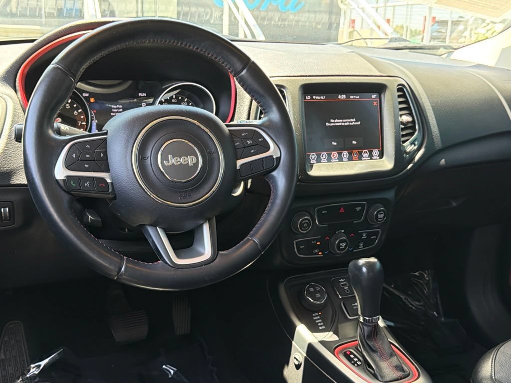 Used 2020 Jeep Compass Trailhawk AWD/4WD image 33