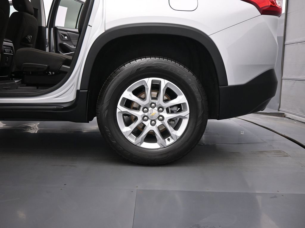 Used 2021 Chevrolet Traverse LT image 49