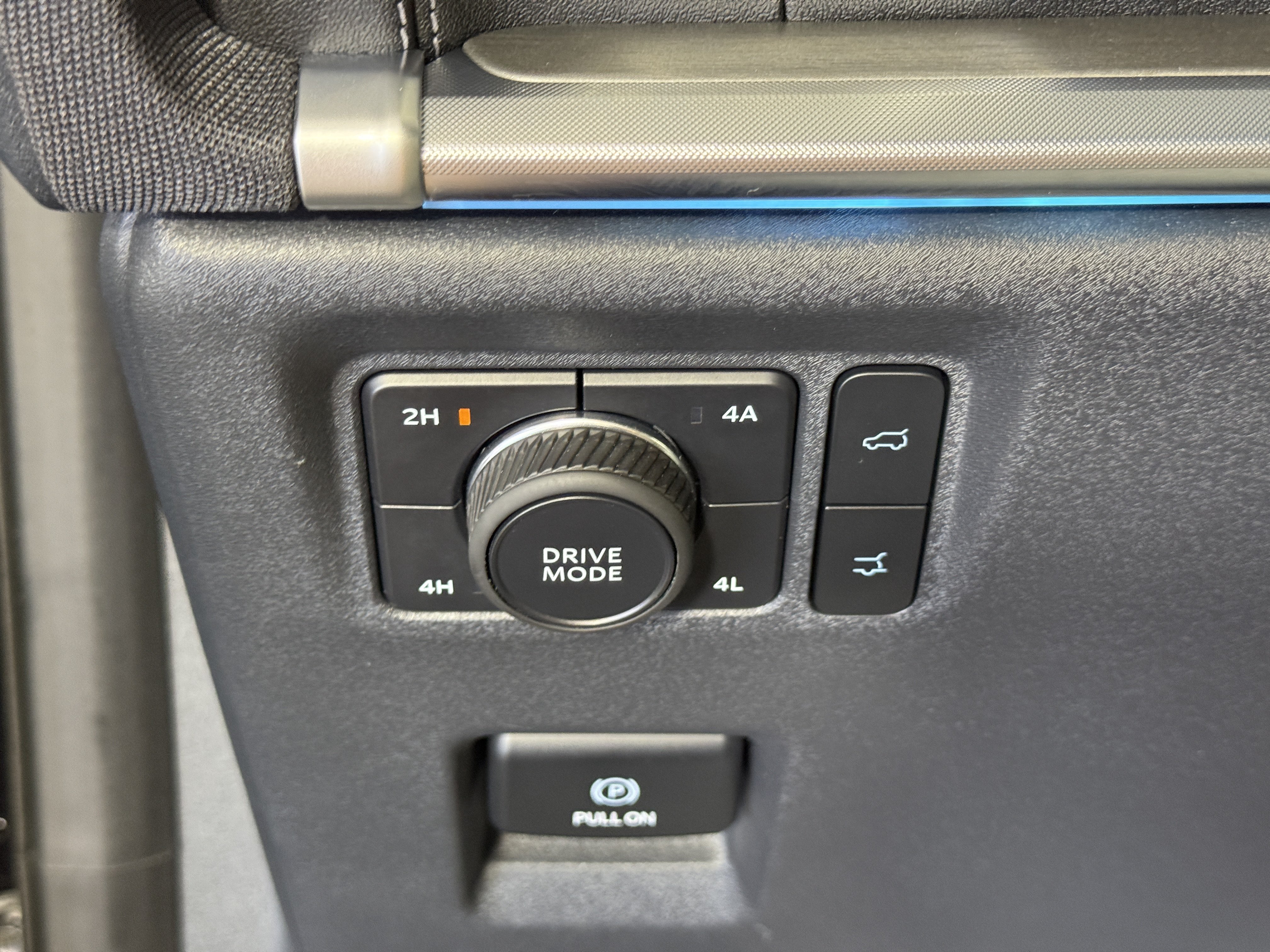 Certified 2025 Ford Expedition Platinum AWD/4WD image 24