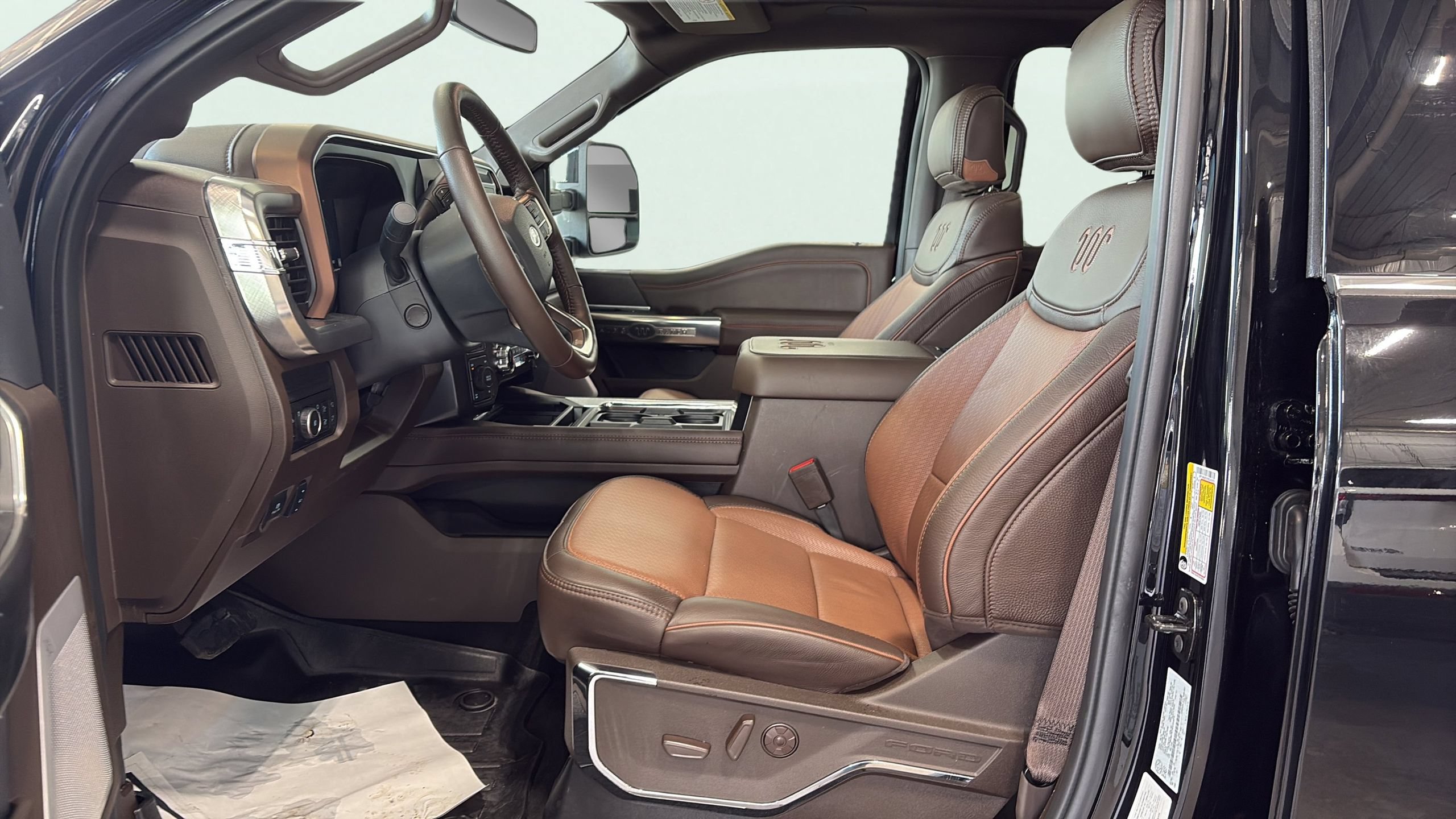 Certified 2026 Ford F250 King Ranch w/ FX4 Off-Road Package AWD/4WD image 11