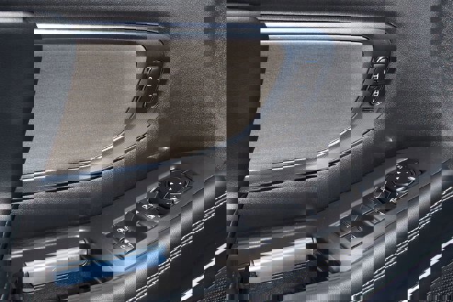 Certified 2025 Ford Expedition Platinum image 26