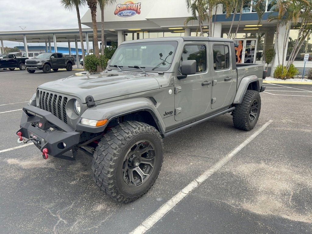 Used 2021 Jeep Gladiator Sport image 2