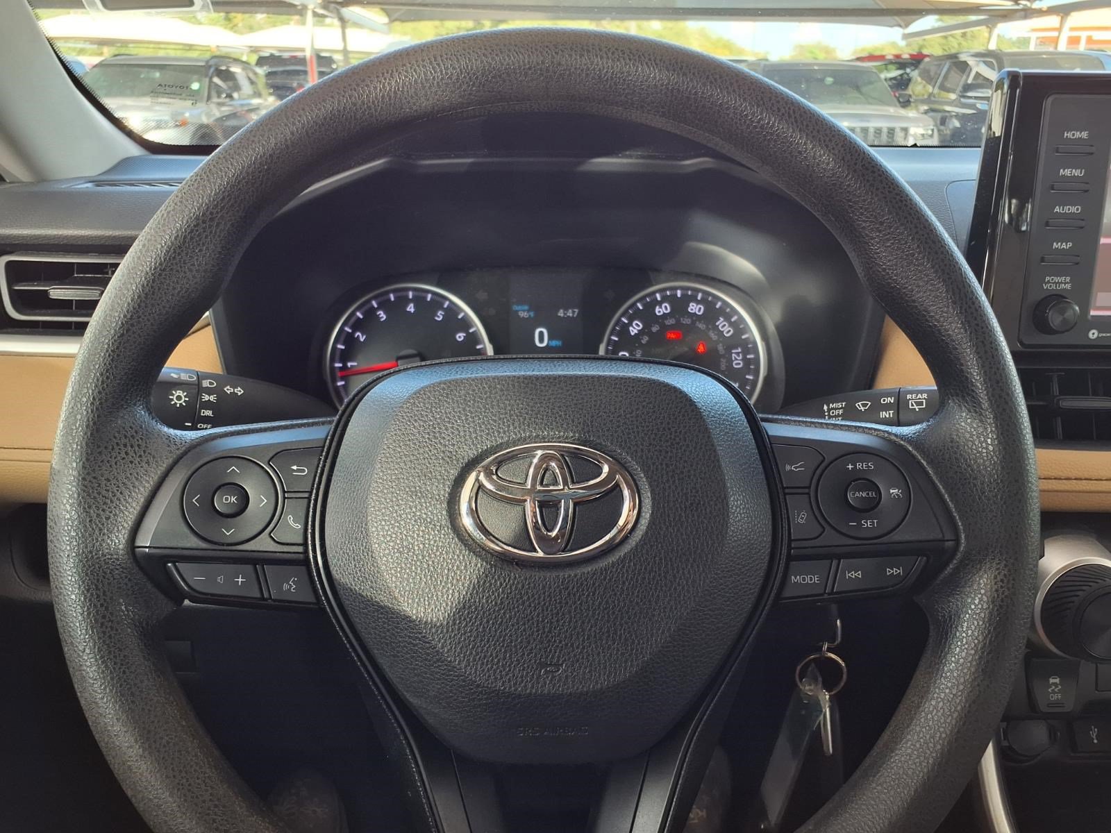 Used 2022 Toyota RAV4 LE AWD/4WD image 22