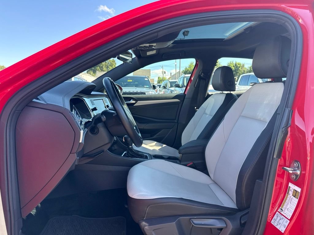 Used 2019 Volkswagen Jetta R-Line w/ R-Line Cold Weather Package FWD image 14