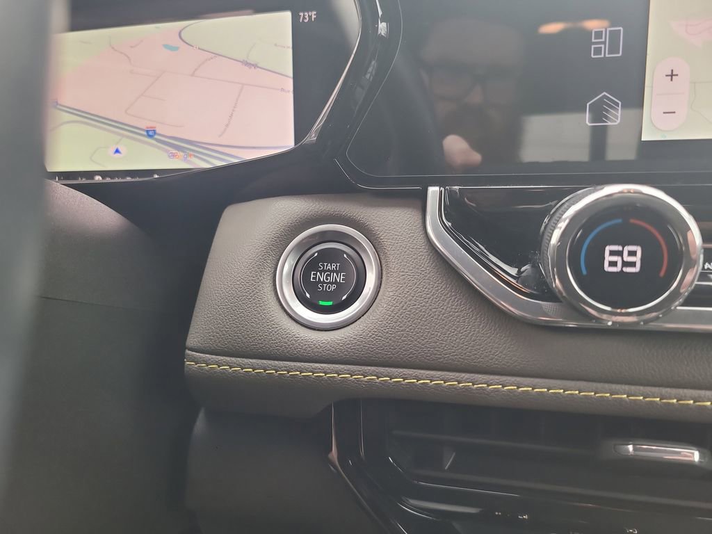 Used 2024 Chevrolet Colorado ZR2 w/ Technology Package image 19