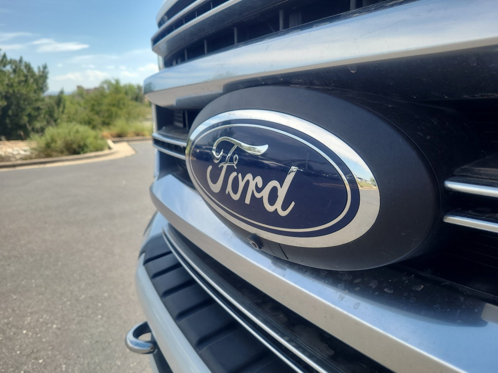 Certified 2022 Ford F350 Platinum w/ FX4 Off-Road Package AWD/4WD image 23
