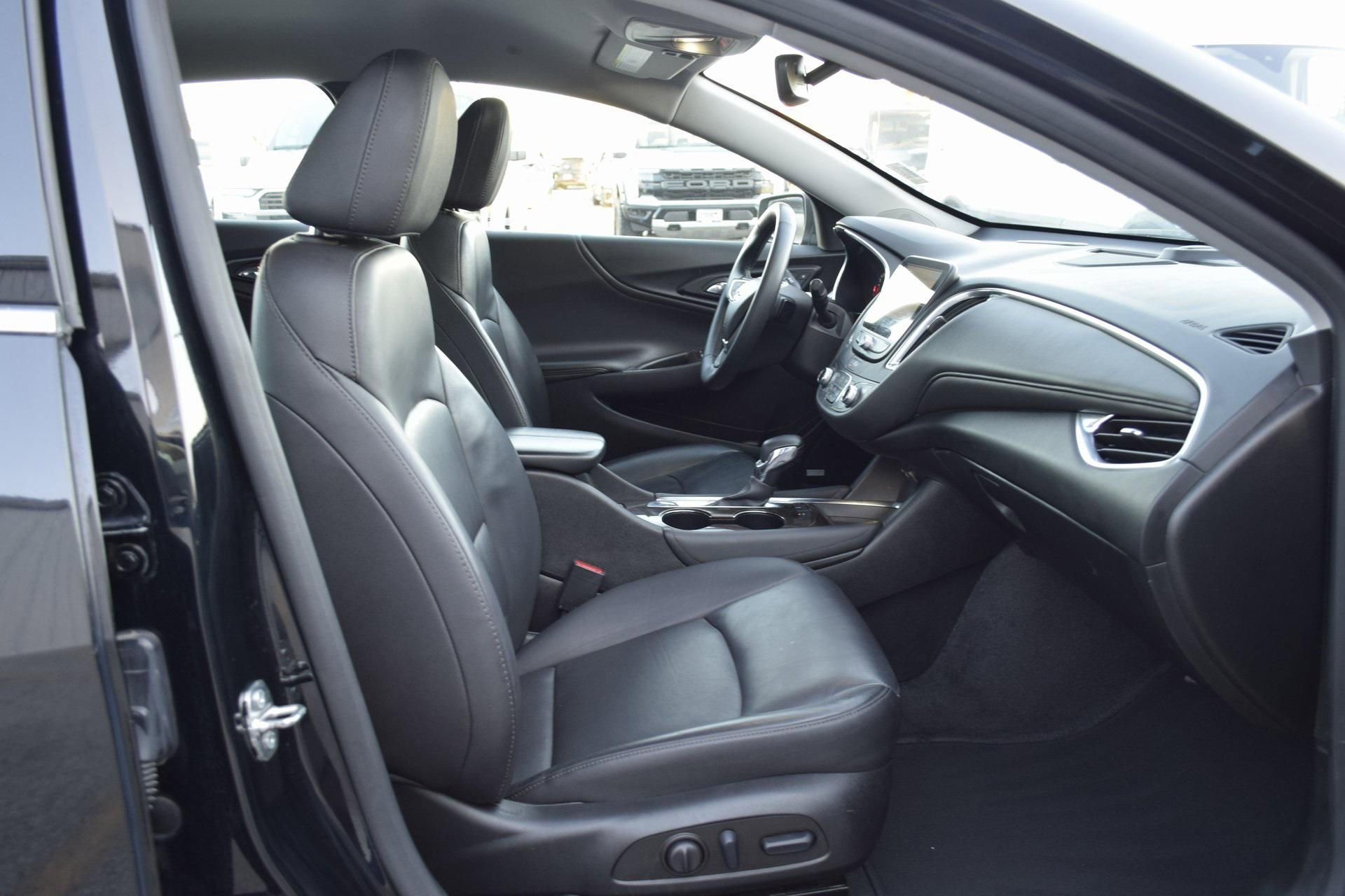 Used 2024 Chevrolet Malibu LT image 22