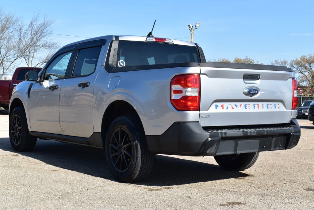 Certified 2022 Ford Maverick XL image 2