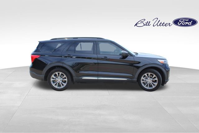 Certified 2022 Ford Explorer XLT w/ Equipment Group 202A RWD image 4