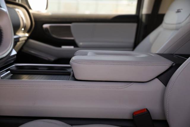 Certified 2025 Ford Expedition Max Platinum w/ Driver's Package image 30