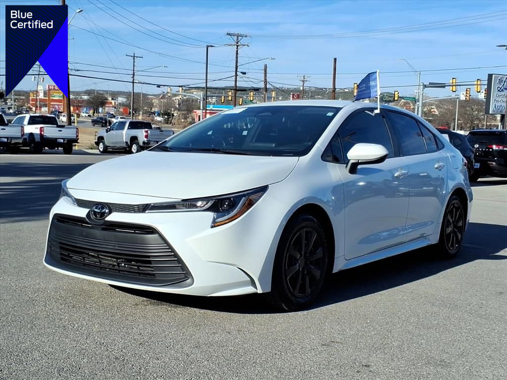Used 2023 Toyota Corolla LE image 1