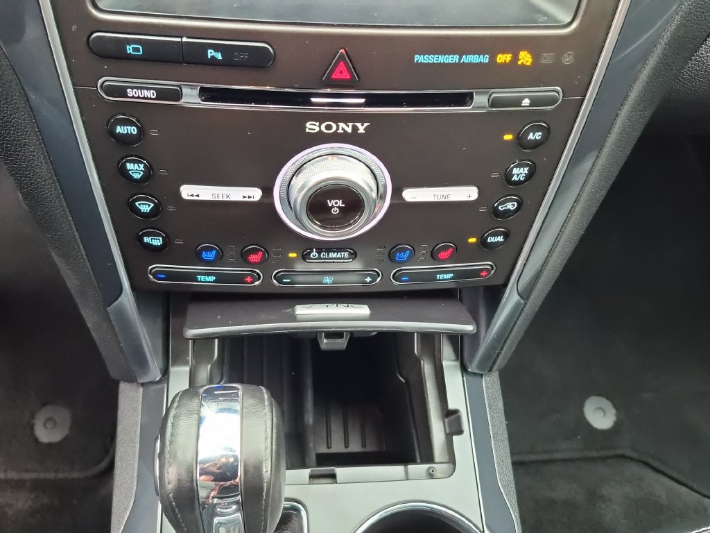 Certified 2018 Ford Explorer Limited AWD/4WD image 33