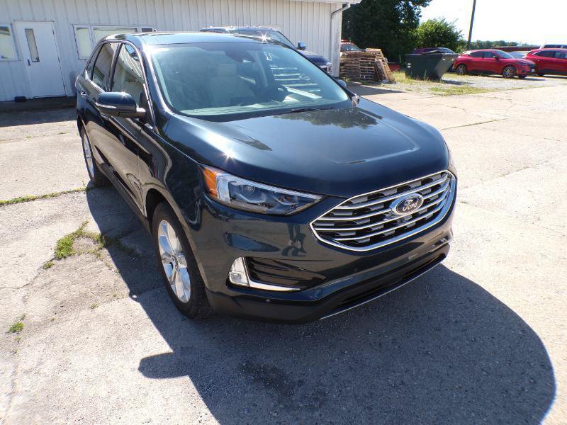 Certified 2024 Ford Edge Titanium w/ Equipment Group 301A AWD/4WD image 2