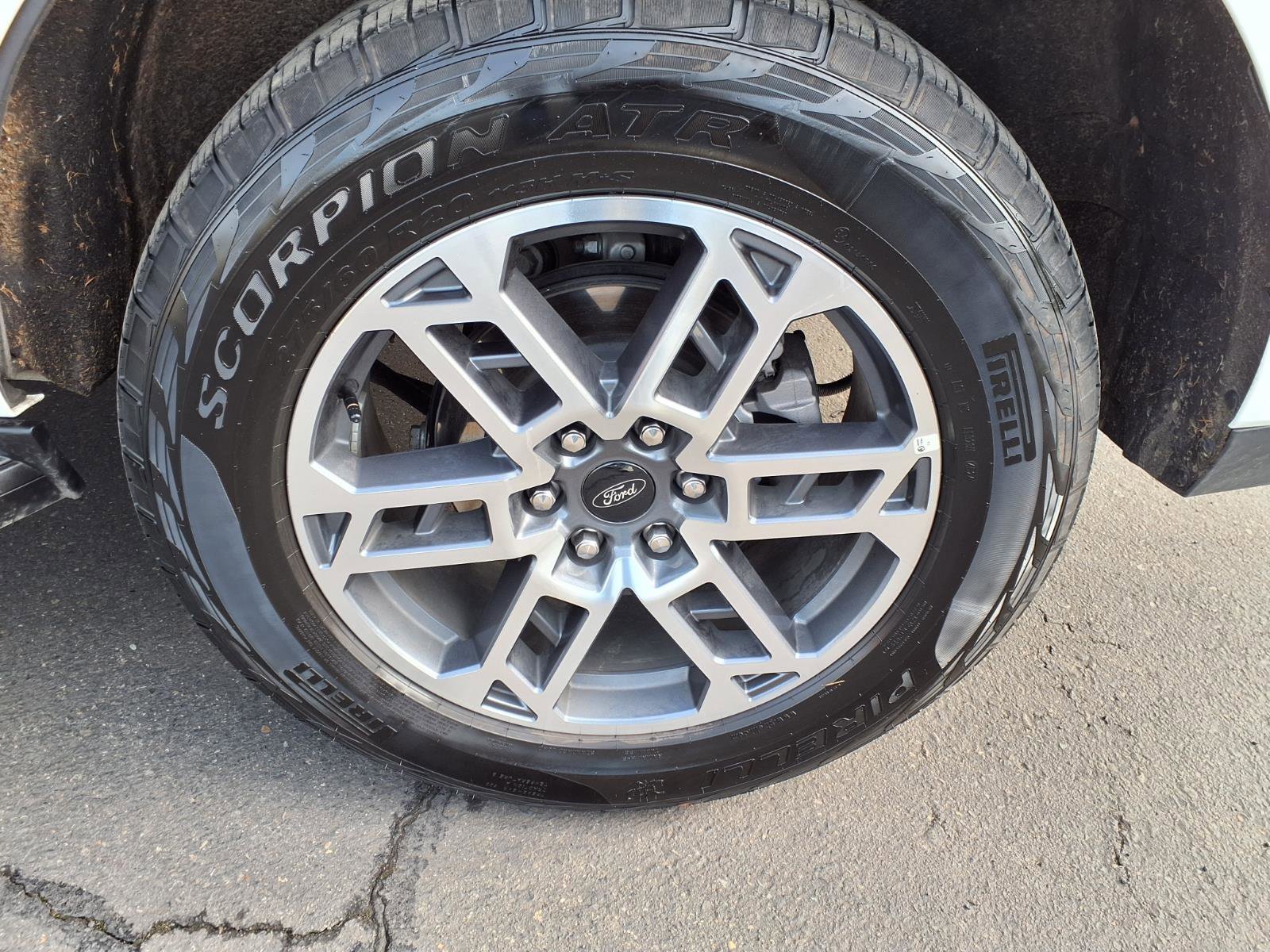 Certified 2025 Ford Expedition Active image 11