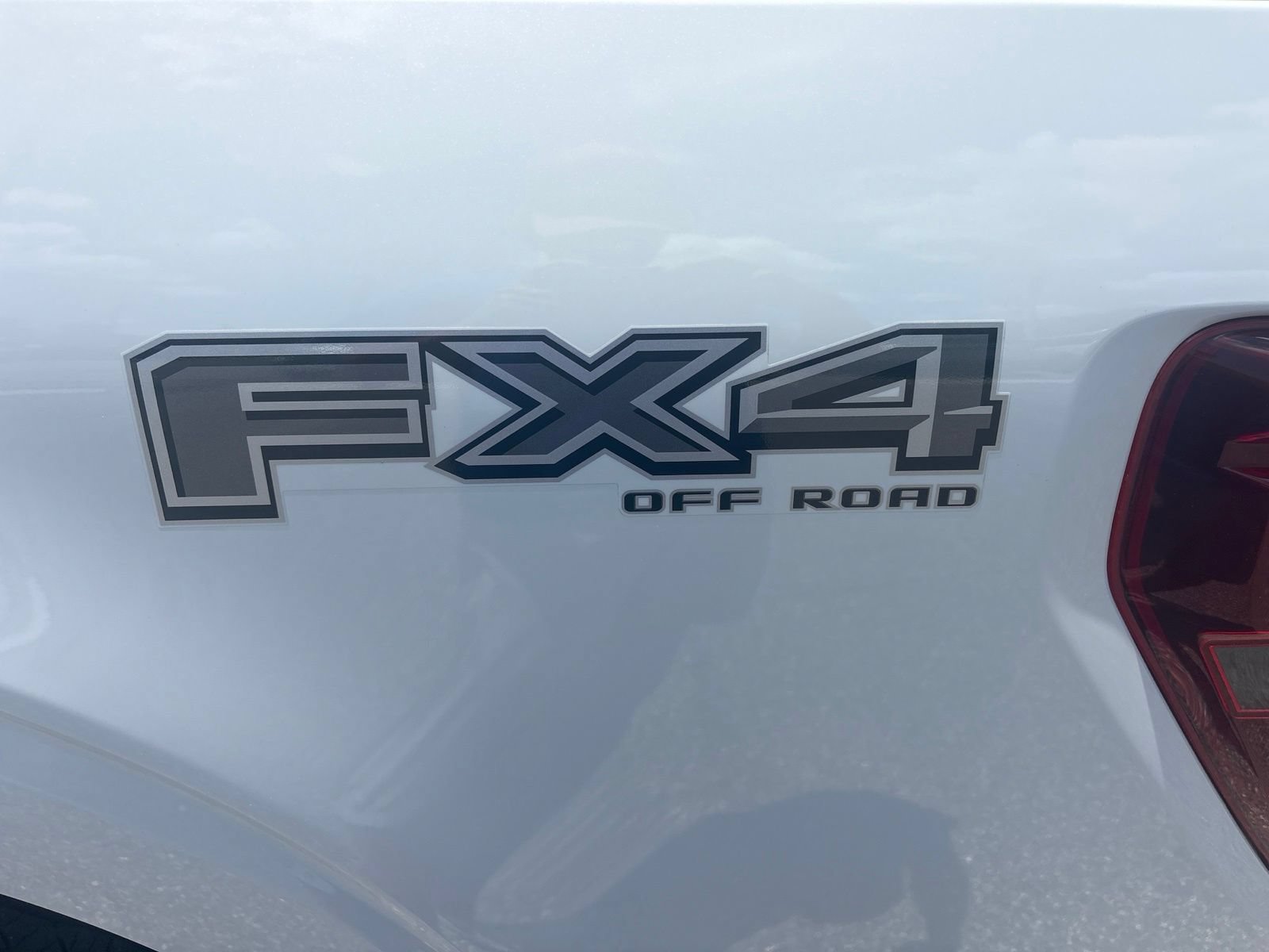 Certified 2025 Ford F150 Platinum w/ FX4 Off-Road Package AWD/4WD image 14