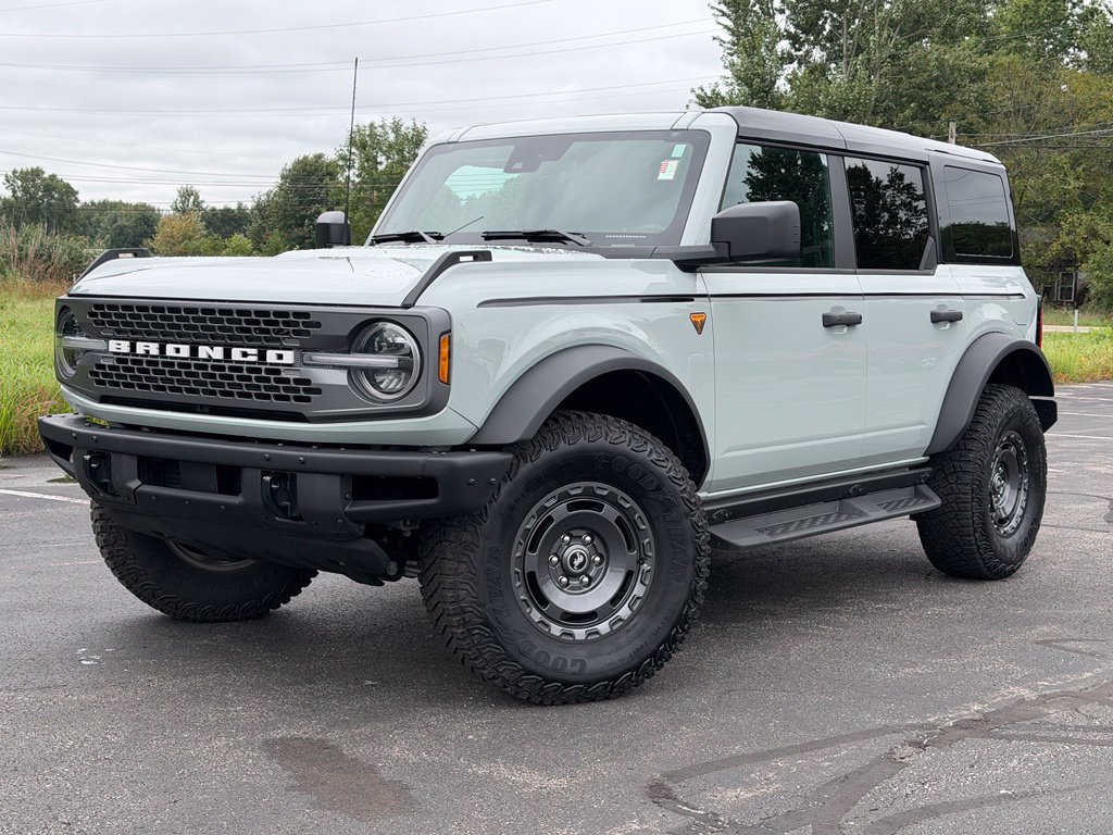 Certified 2024 Ford Bronco Badlands AWD/4WD image 2