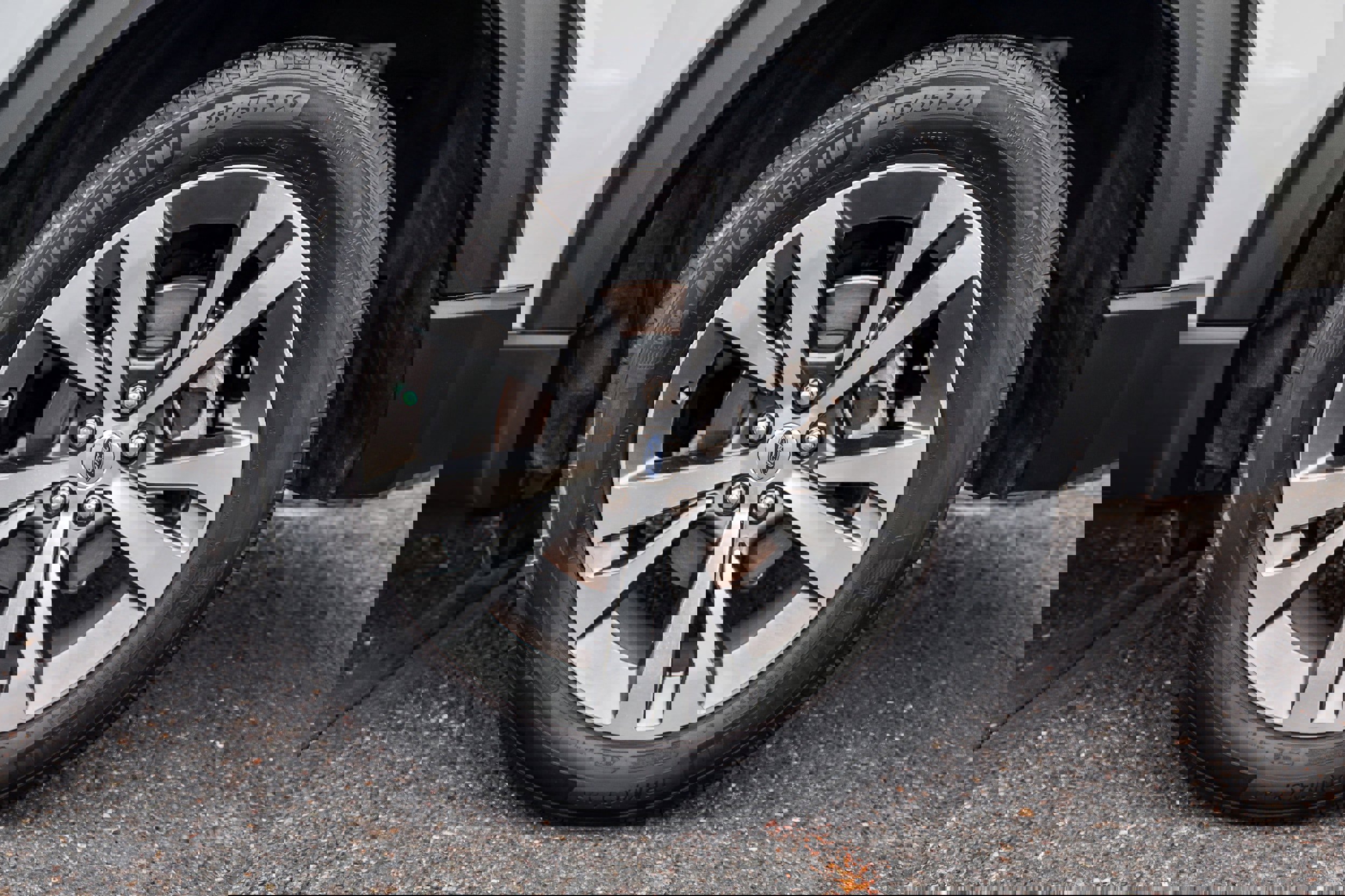 Certified 2020 Ford Explorer Platinum w/ Premium Technology Package image 11