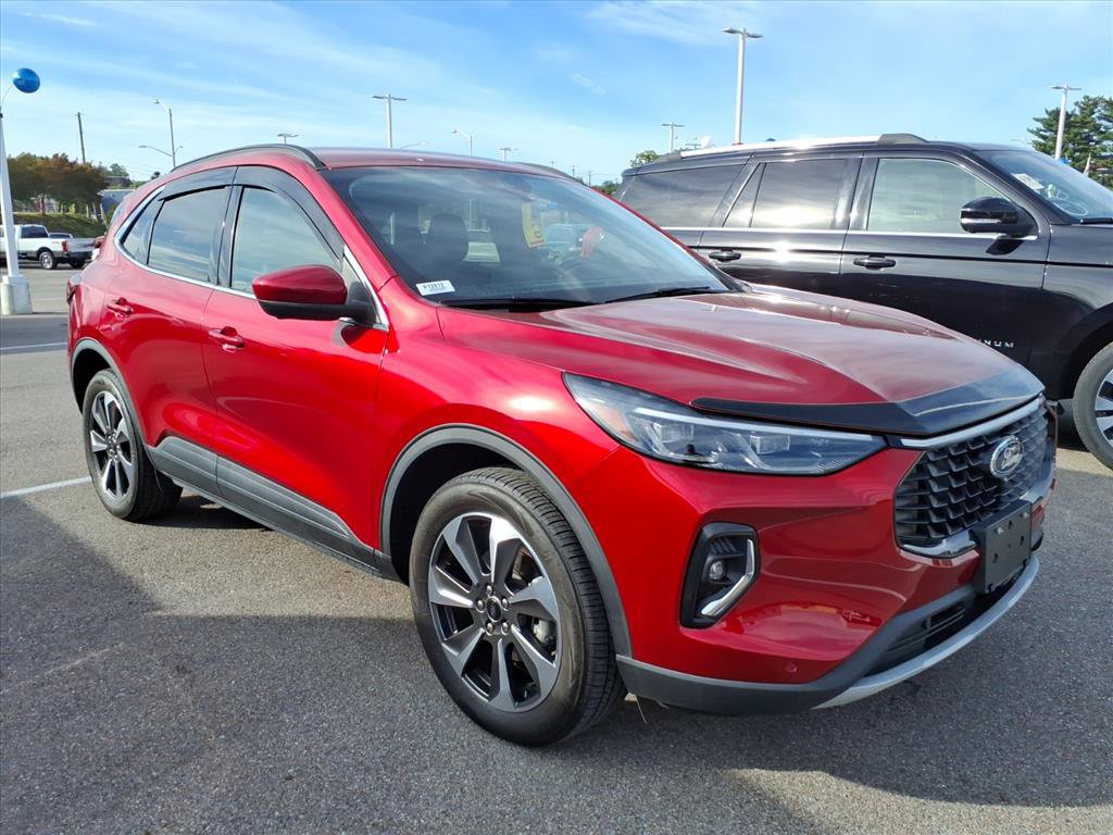Certified 2023 Ford Escape Platinum AWD/4WD image 3