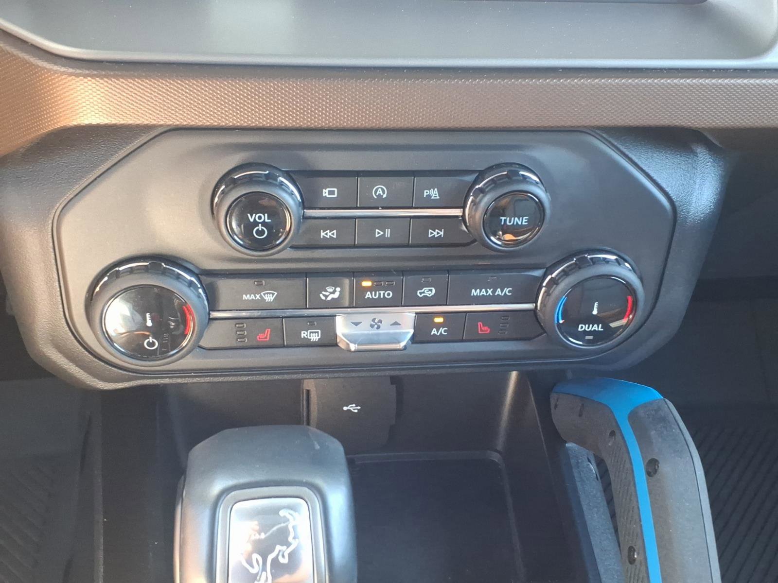 Certified 2022 Ford Bronco Outer Banks AWD/4WD image 30