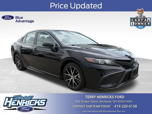 Used 2024 Toyota Camry SE AWD/4WD image 1