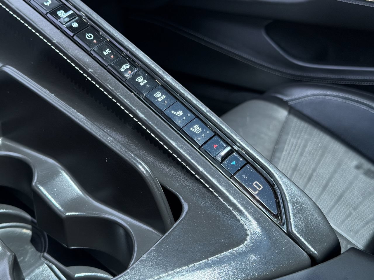 Used 2022 Chevrolet Corvette Stingray Premium Cpe w/ Z51 Performance Package RWD image 23