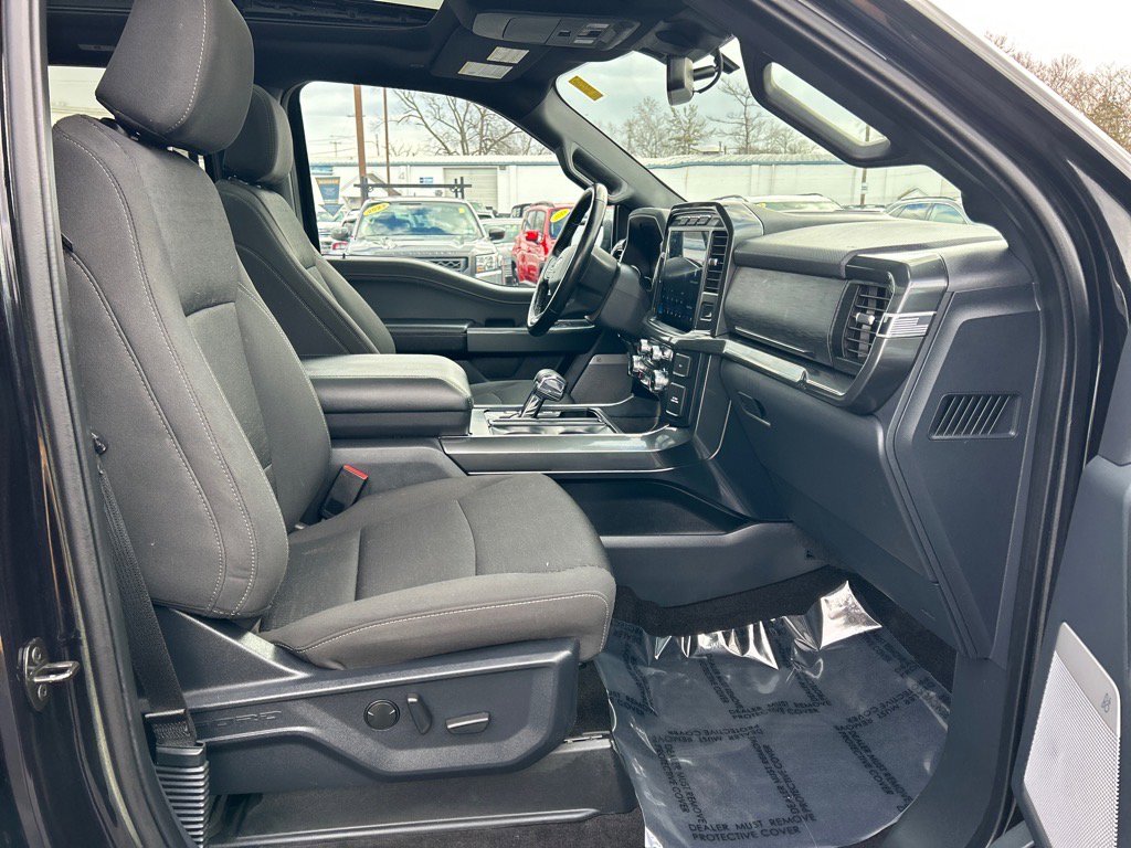 Certified 2022 Ford F150 XLT w/ Equipment Group 302A High image 17