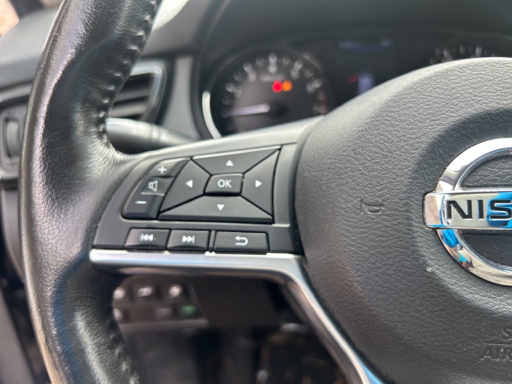 Used 2018 Nissan Rogue SL w/ Premium Package FWD image 21