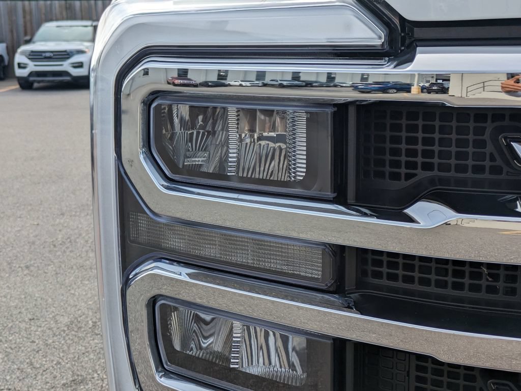 Certified 2025 Ford F350 Lariat w/ Chrome Package AWD/4WD image 10