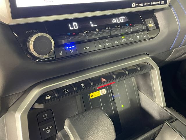 Used 2023 Toyota Tundra Platinum AWD/4WD image 8