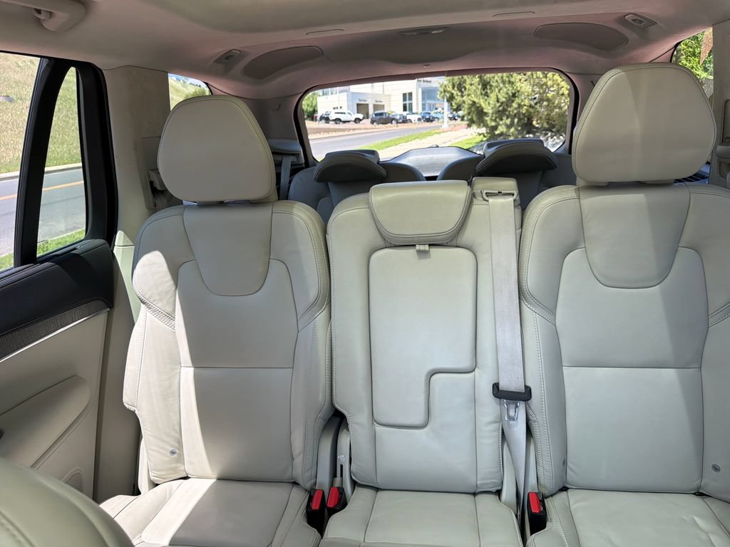 Used 2023 Volvo XC90 T8 Ultimate w/ Lounge Package AWD/4WD image 27