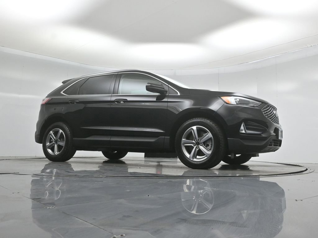 Certified 2023 Ford Edge SEL w/ Convenience Package AWD/4WD image 4
