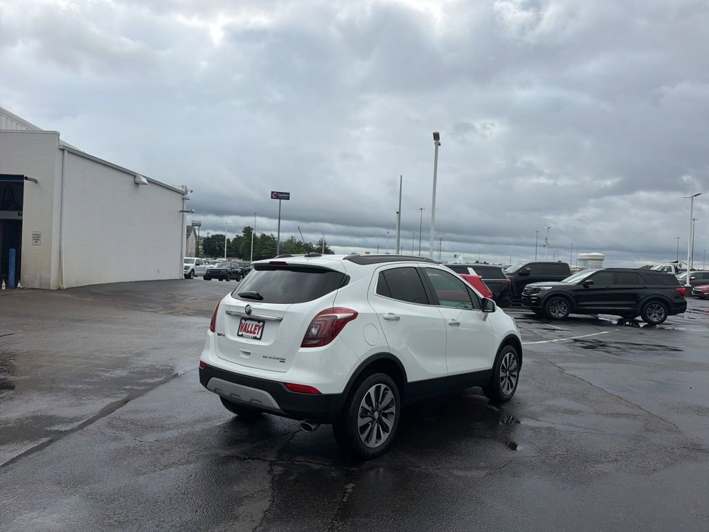 Used 2022 Buick Encore Preferred AWD/4WD image 7