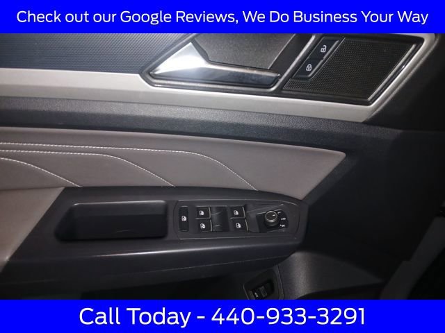 Used 2021 Volkswagen Atlas Cross Sport SE w/ Panoramic Sunroof Package image 27