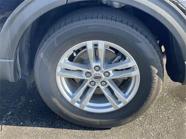 Certified 2022 Ford Explorer XLT w/ Equipment Group 202A image 38