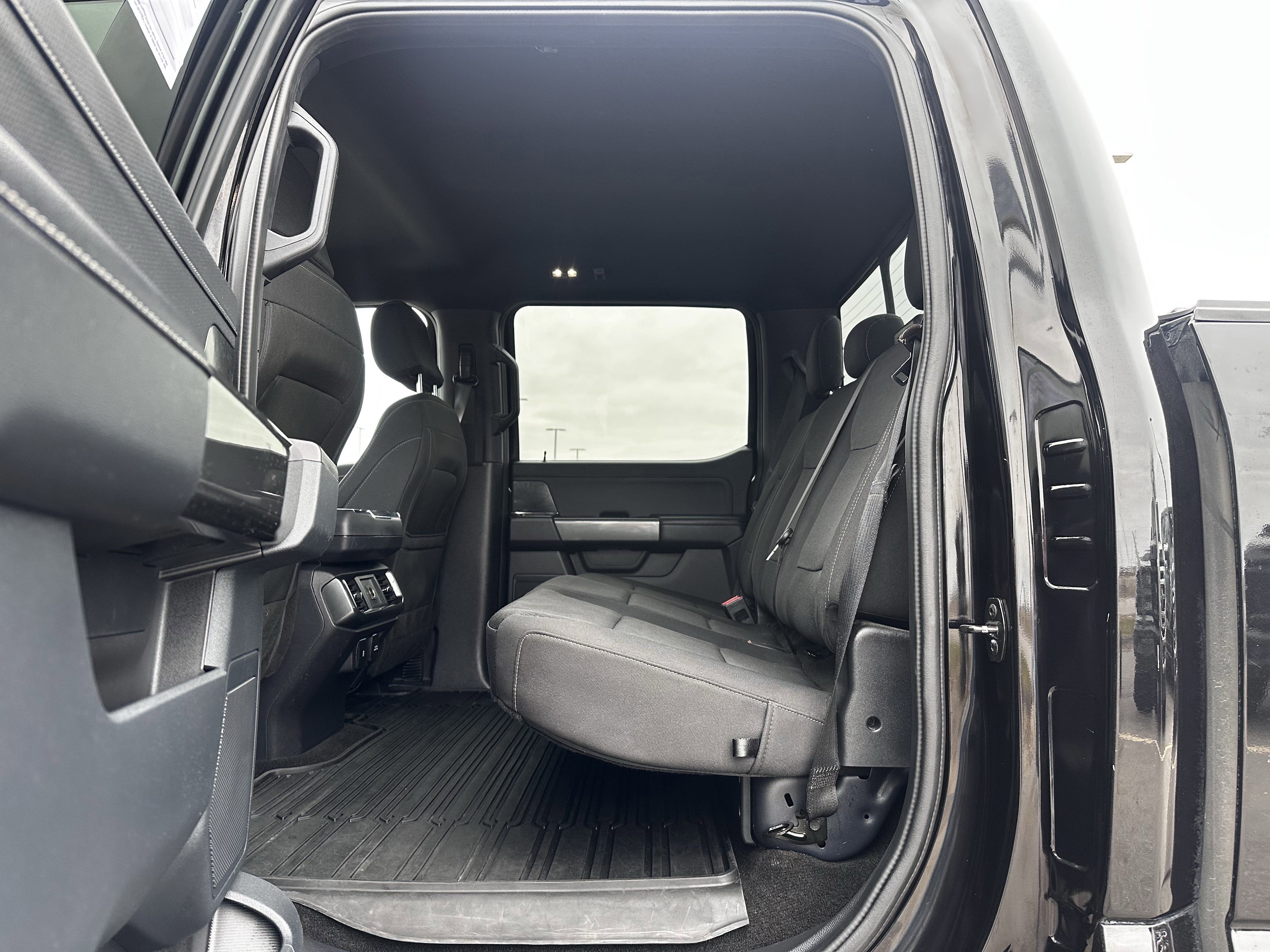 Certified 2022 Ford F150 XLT w/ Equipment Group 302A High image 19