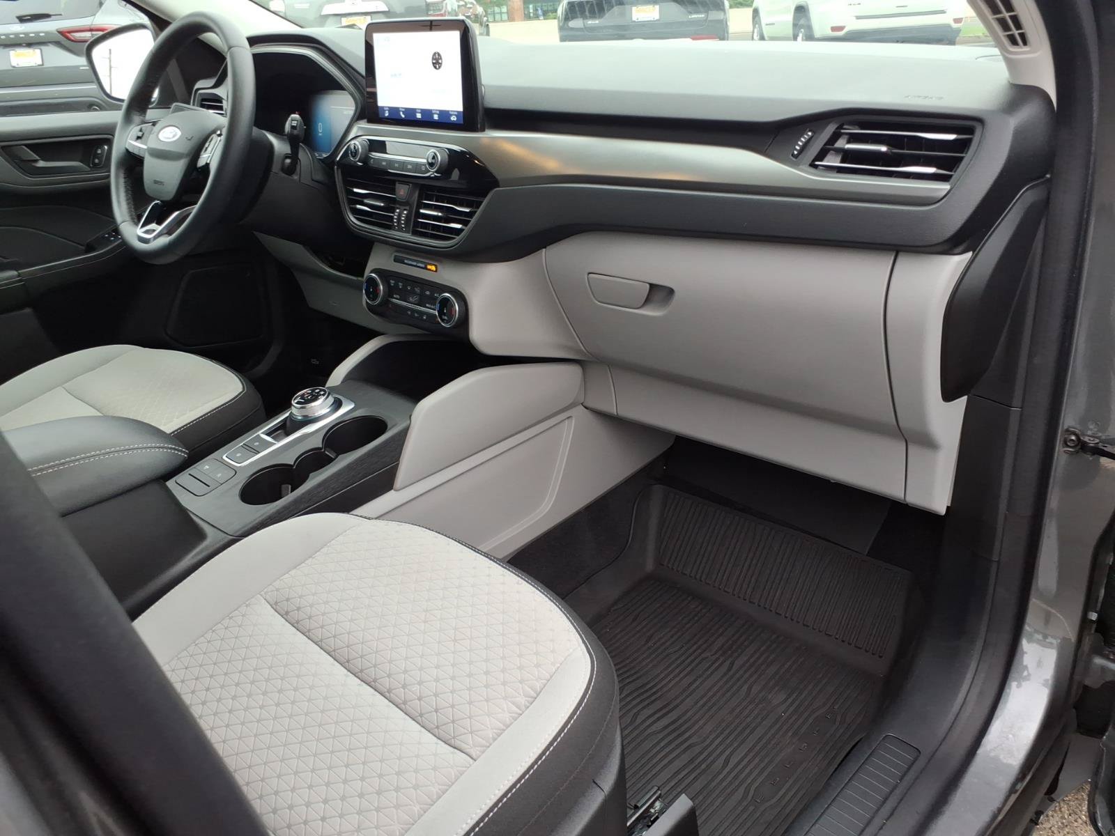 Certified 2023 Ford Escape Active AWD/4WD image 9
