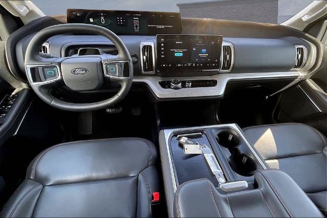 Certified 2025 Ford Expedition Active AWD/4WD image 7