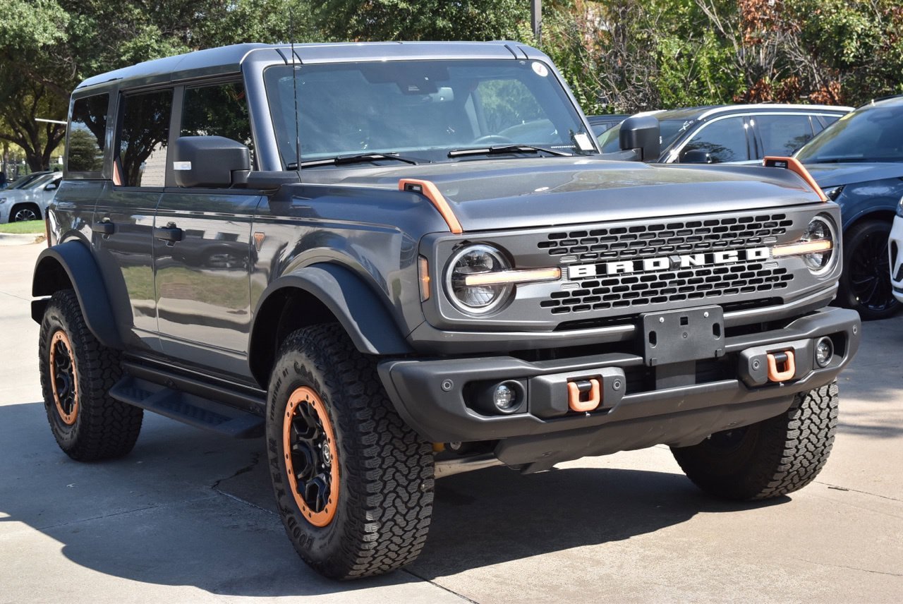 Certified 2025 Ford Bronco Badlands AWD/4WD image 4