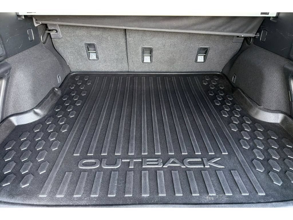 Used 2023 Subaru Outback Premium AWD/4WD image 16