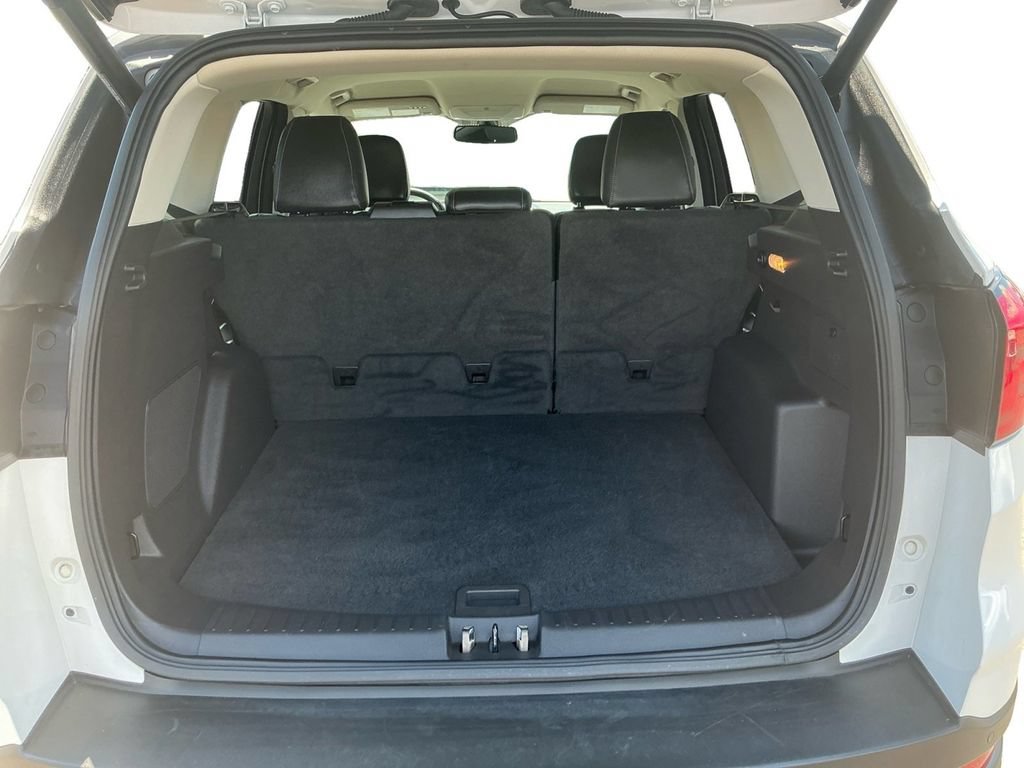 Certified 2019 Ford Escape Titanium FWD image 24