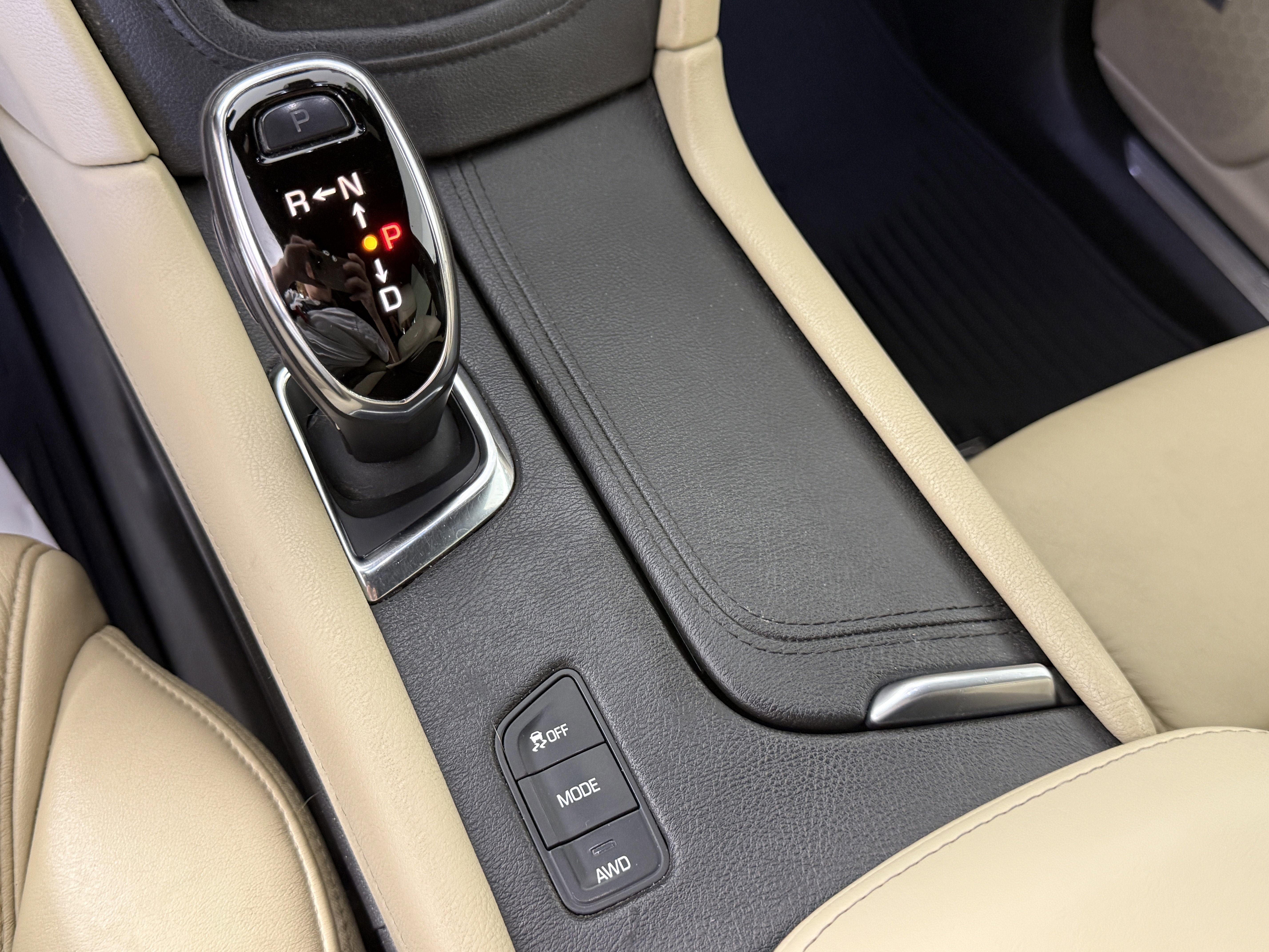 Used 2018 Cadillac XT5 Luxury w/ Driver Awareness Package image 24