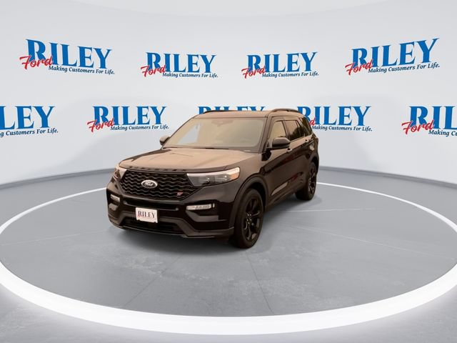 Certified 2023 Ford Explorer ST w/ Equipment Group 401A AWD/4WD image 3