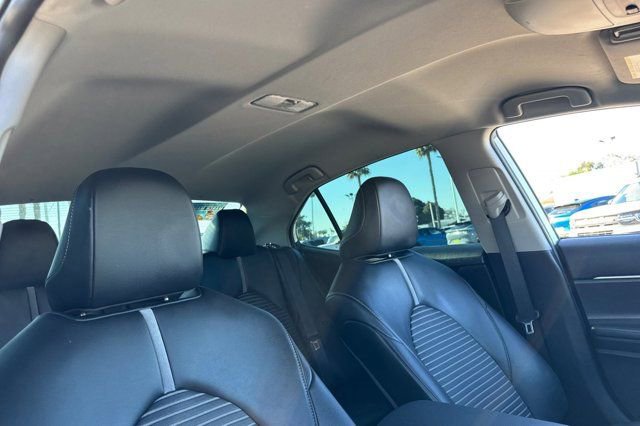 Used 2023 Toyota Camry SE w/ Protection Package (Q2) (TMS) image 18