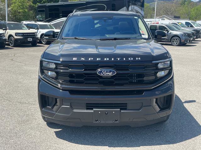 Certified 2025 Ford Expedition Active AWD/4WD image 5