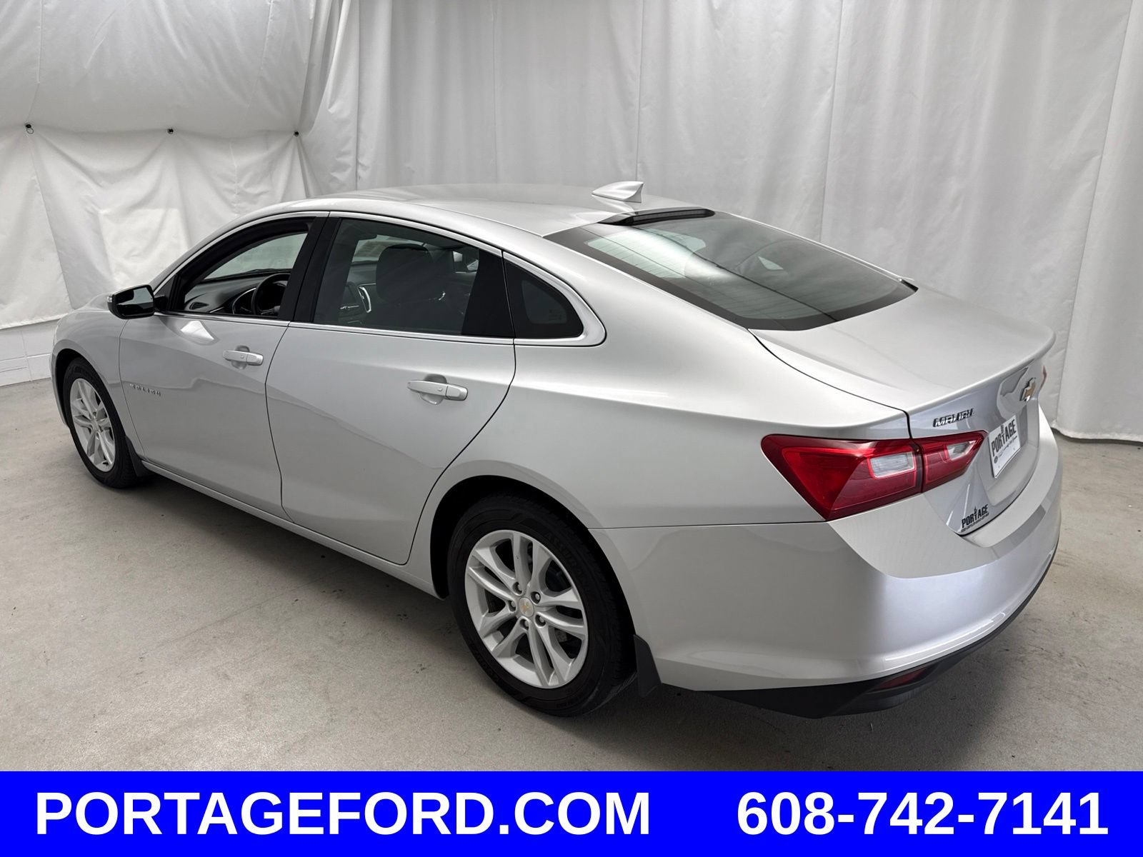 Used 2018 Chevrolet Malibu LT FWD image 4