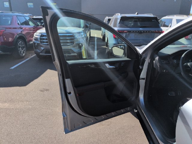 Certified 2023 Ford Escape ST-Line Select AWD/4WD image 26