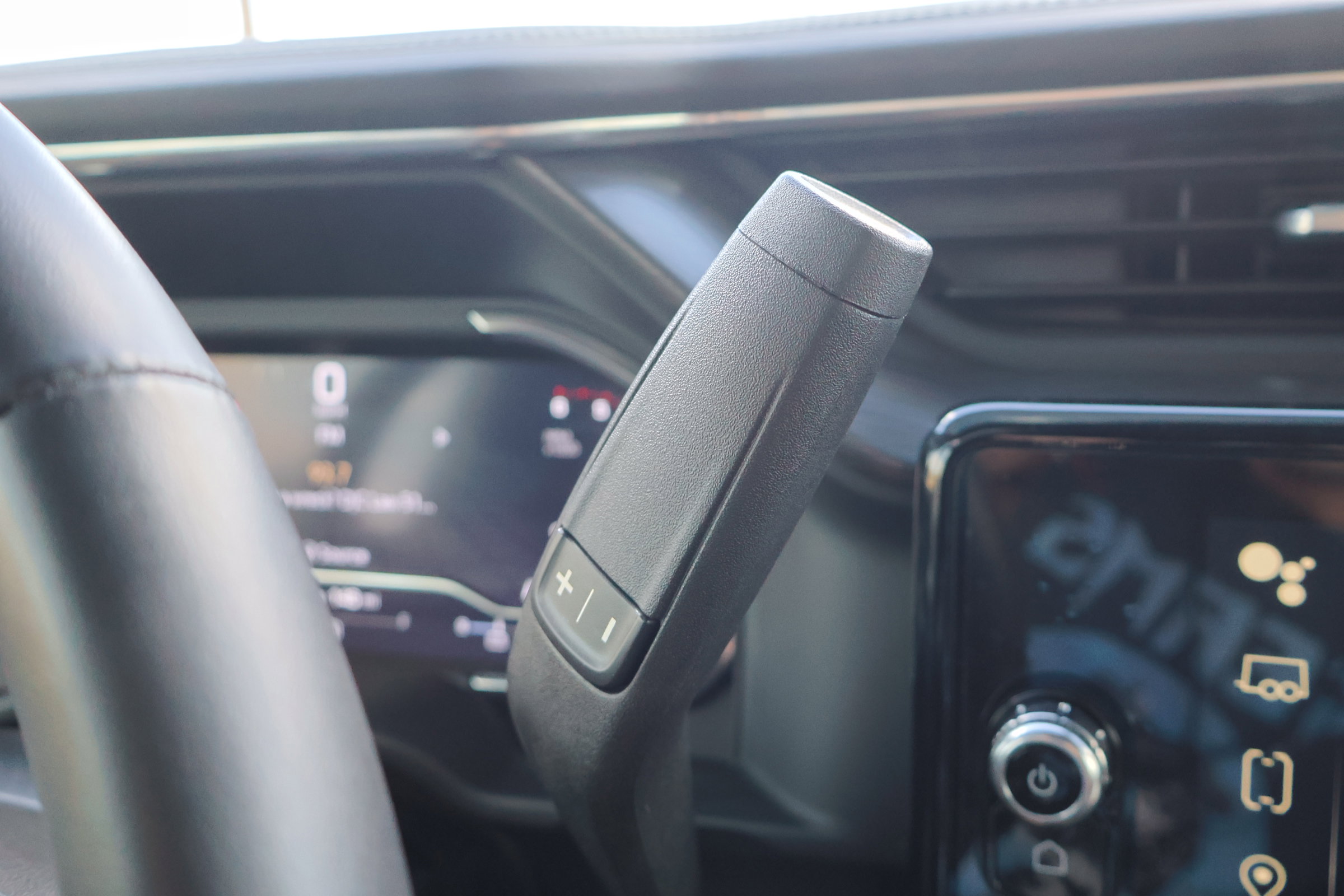 Used 2024 GMC Sierra 2500 Denali Ultimate w/ Max Trailering Package image 25