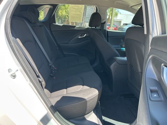 Used 2018 Hyundai Elantra GT FWD image 14