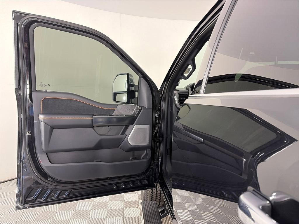 Certified 2024 Ford F350 Platinum w/ FX4 Off-Road Package image 10